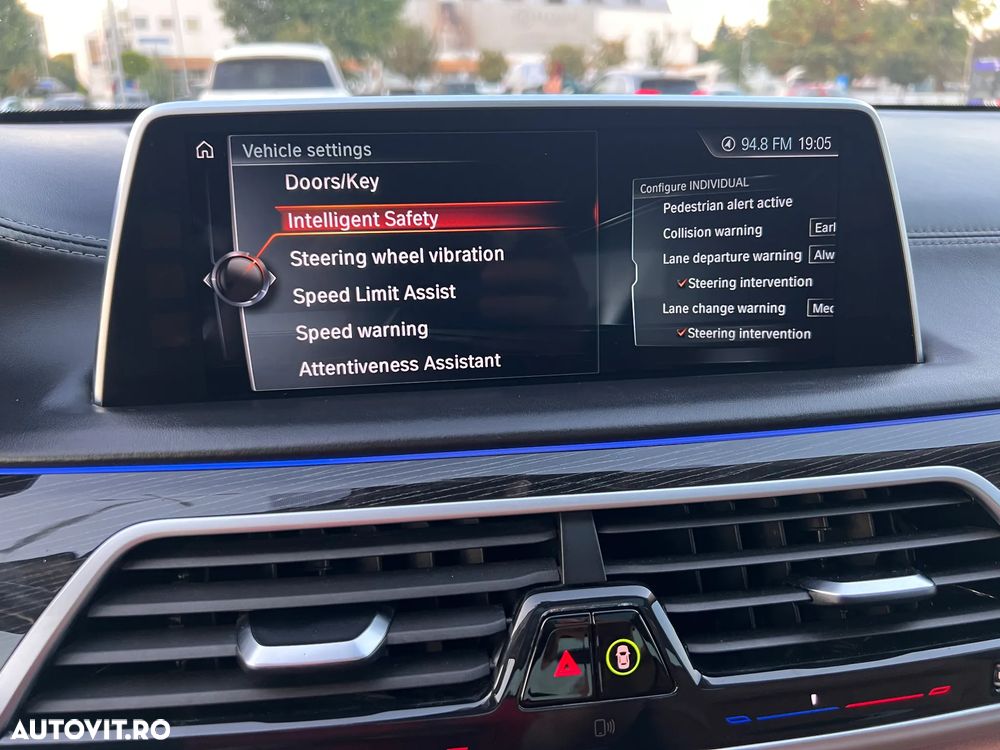 BMW Seria 7 730d xDrive - 29