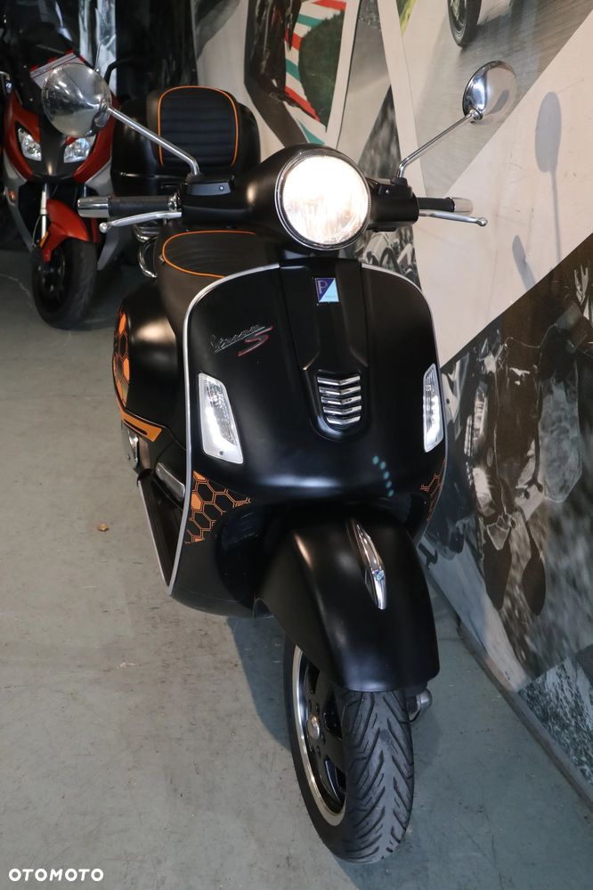 Piaggio Vespa - 3
