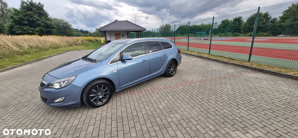 Opel Astra IV 1.4 T Cosmo - 3