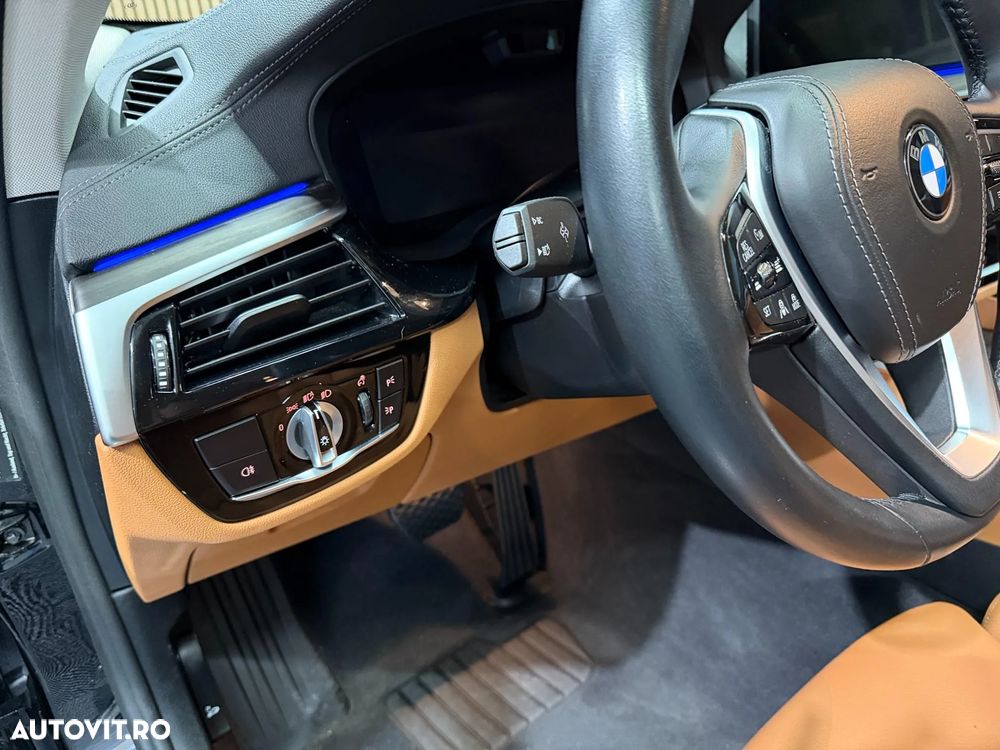 BMW Seria 5 520d Aut. Luxury Line - 14