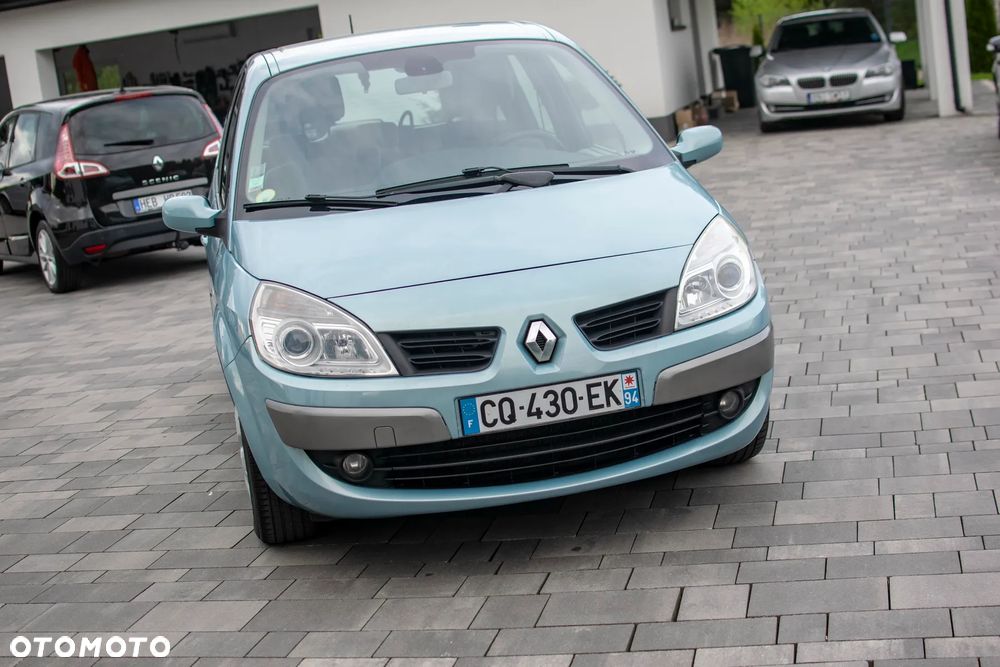 Renault Grand Scenic - 29
