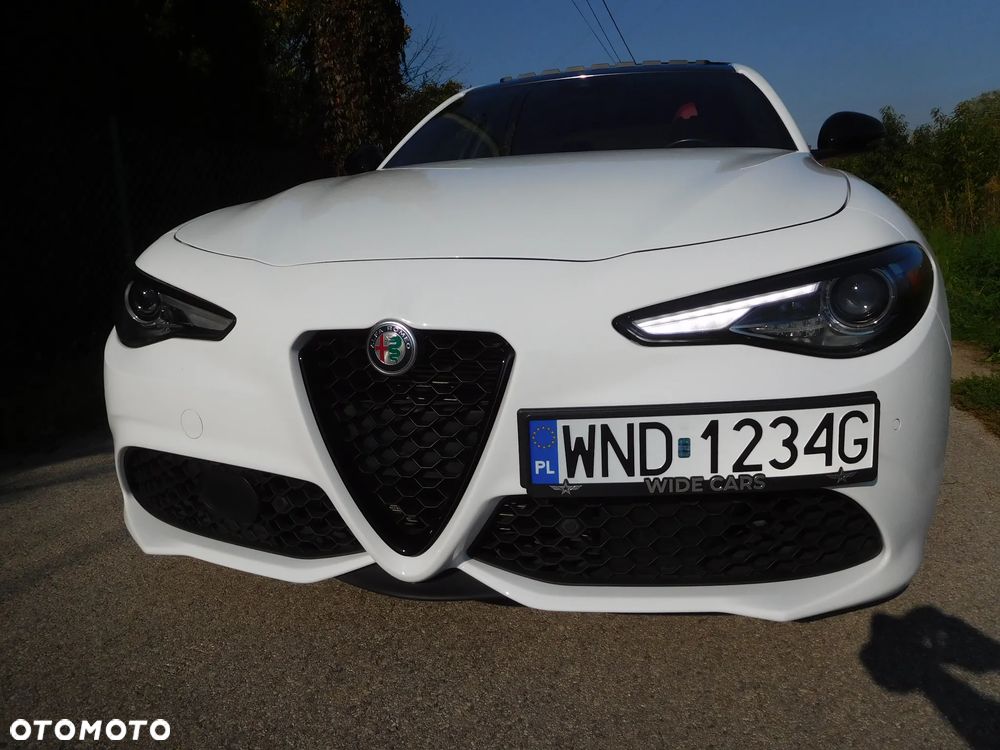 Alfa Romeo Giulia - 8