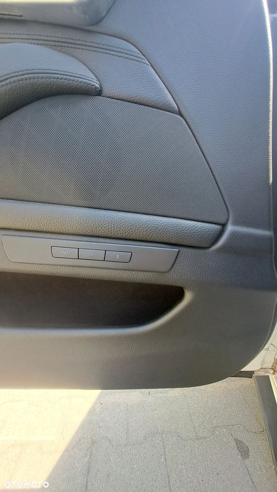 BMW Seria 5 528i - 20