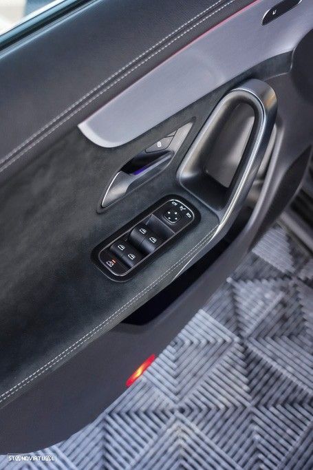 Mercedes-Benz CLA 250 e AMG Line - 44