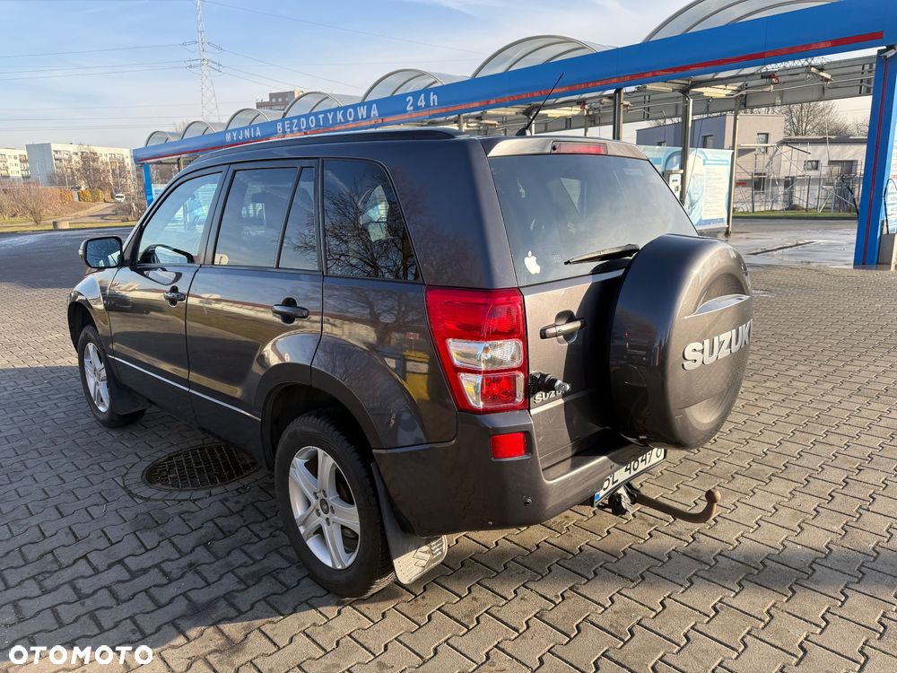 Suzuki Grand Vitara 2.4 De Luxe - 6