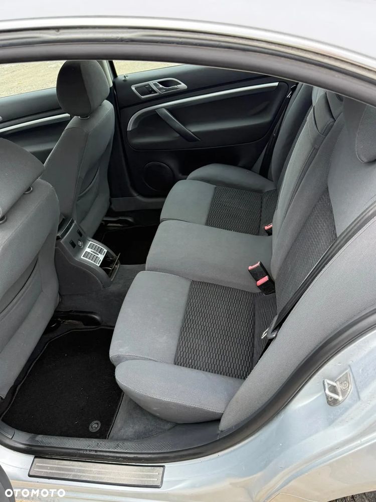 Skoda Superb 1,9 TDI Elegance - 12
