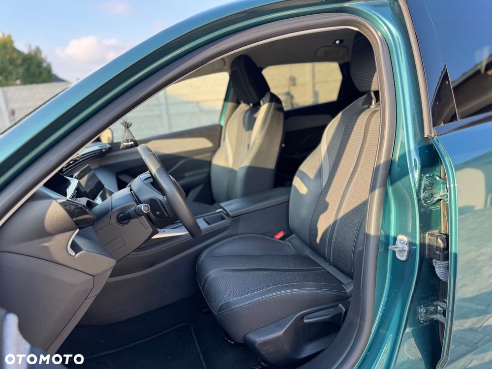 Peugeot 308 1.5 BlueHDi Allure S&S EAT8 - 26