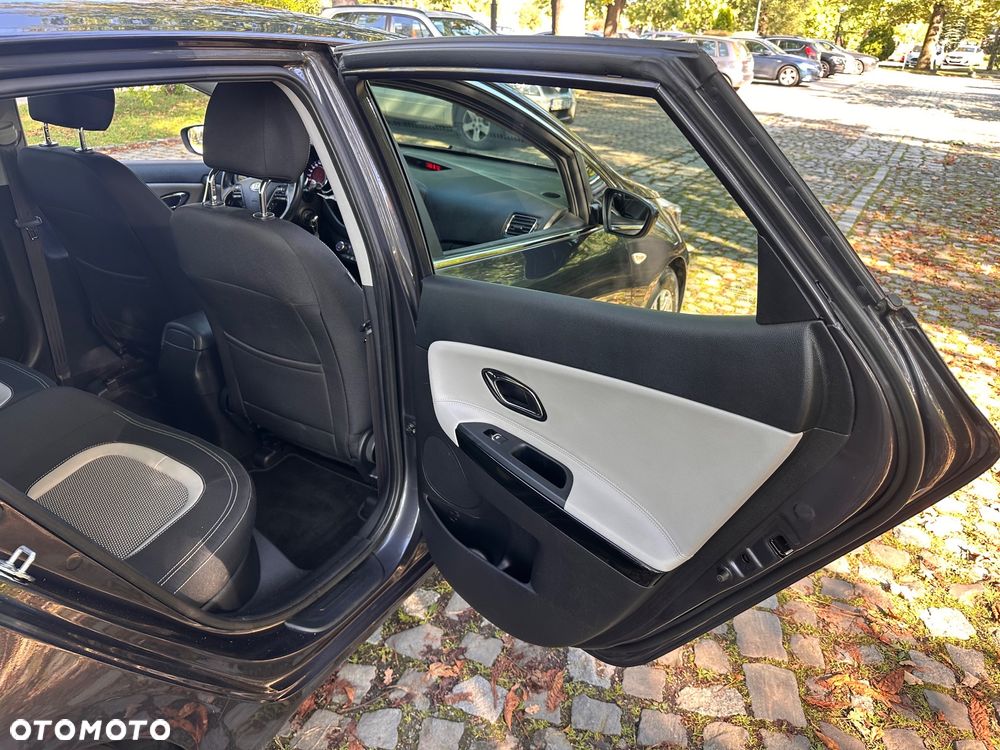 Kia Ceed - 22