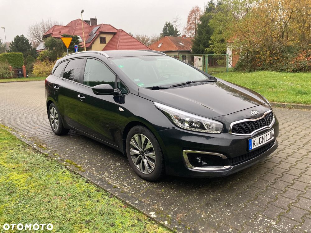 Kia Ceed 1.6 GDI SW ISG Dream-Team Edition - 3