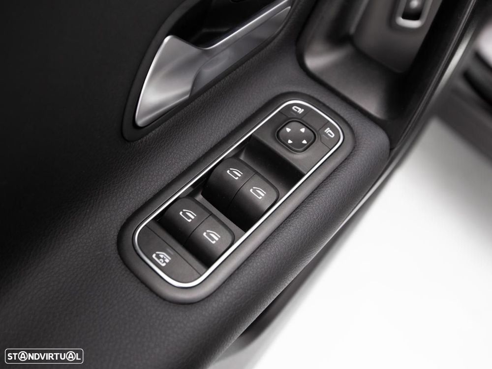 Mercedes-Benz A 250 e - 14