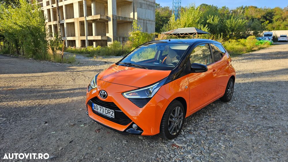 Toyota Aygo 1.0 VVY-I 5 usi X-connect - 2