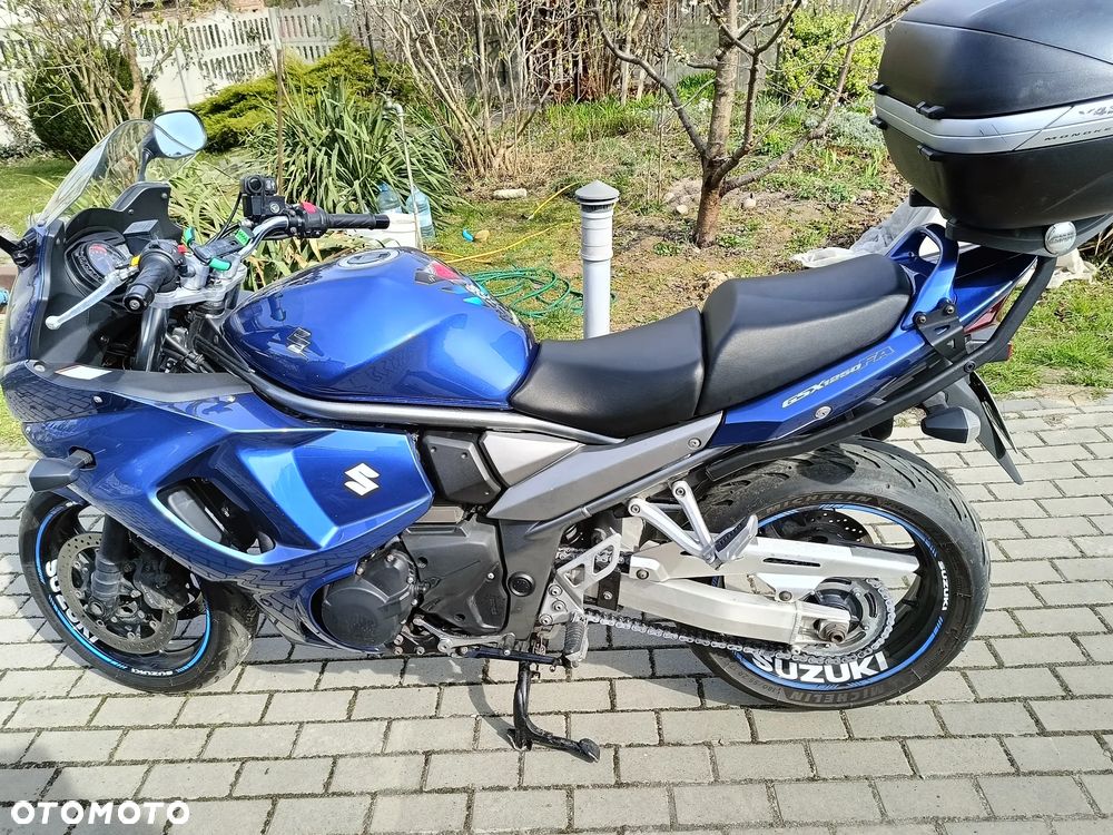 Suzuki GSX - 9