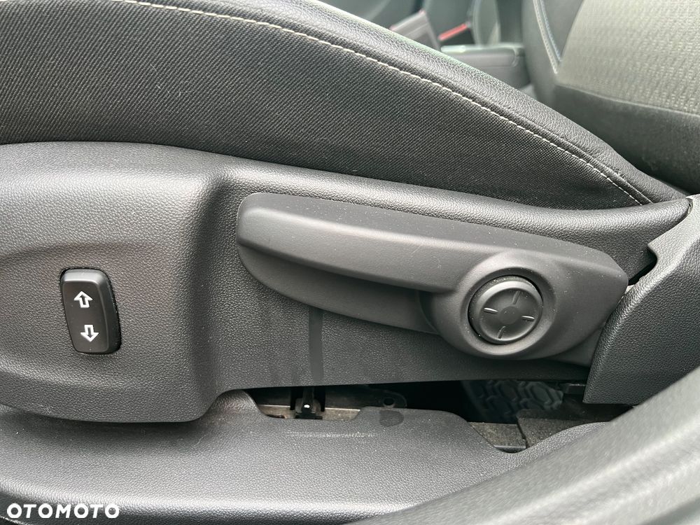 Opel Astra 1.4 T Elite - 8