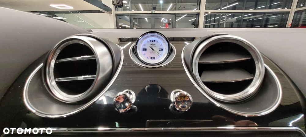 Bentley Bentayga - 19