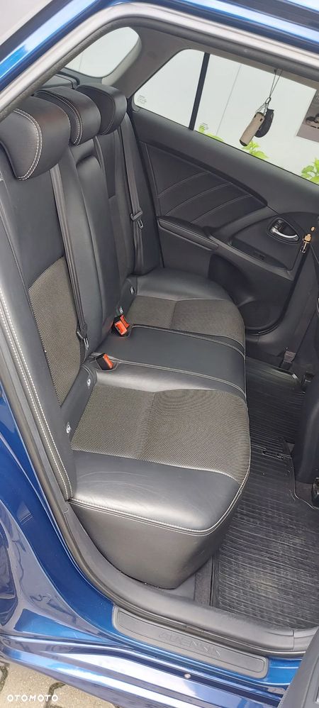 Toyota Avensis 1.8 Premium MS - 18