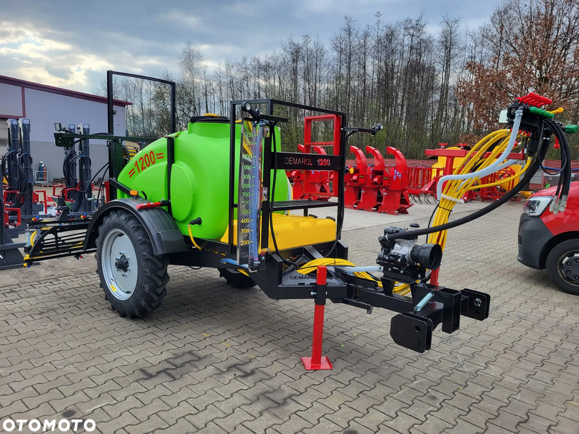 Opryskiwacz zaczepiany/ciągany DEMAROL 1200-3000l /OD RĘKI/ rozkładanie: ręczne/hydrauliczne / 3 oprawa/ zawór / STEROWNIKI/ HYDRALICZNA stabilizacja - 3