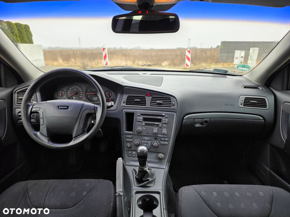 Volvo V70 2.4 Premium - 7