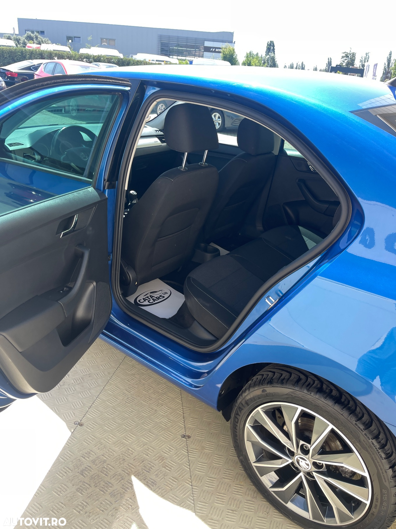 Skoda RAPID 1.2 TSI Ambition - 27