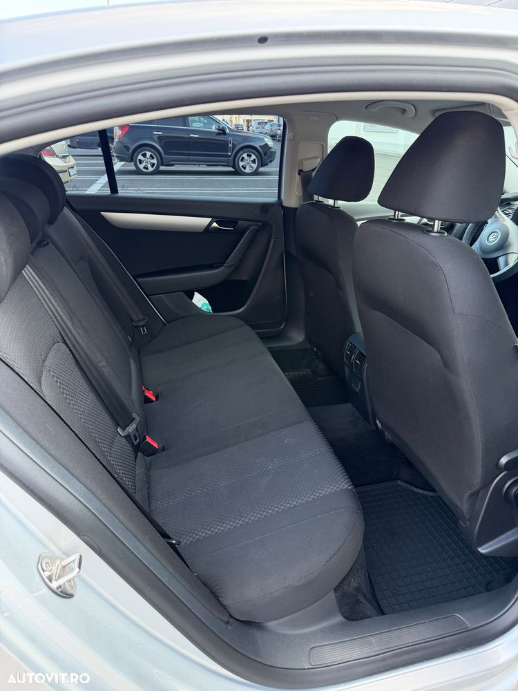 Volkswagen Passat 1.6TDI BlueMotion Tehnology Comfortline - 7