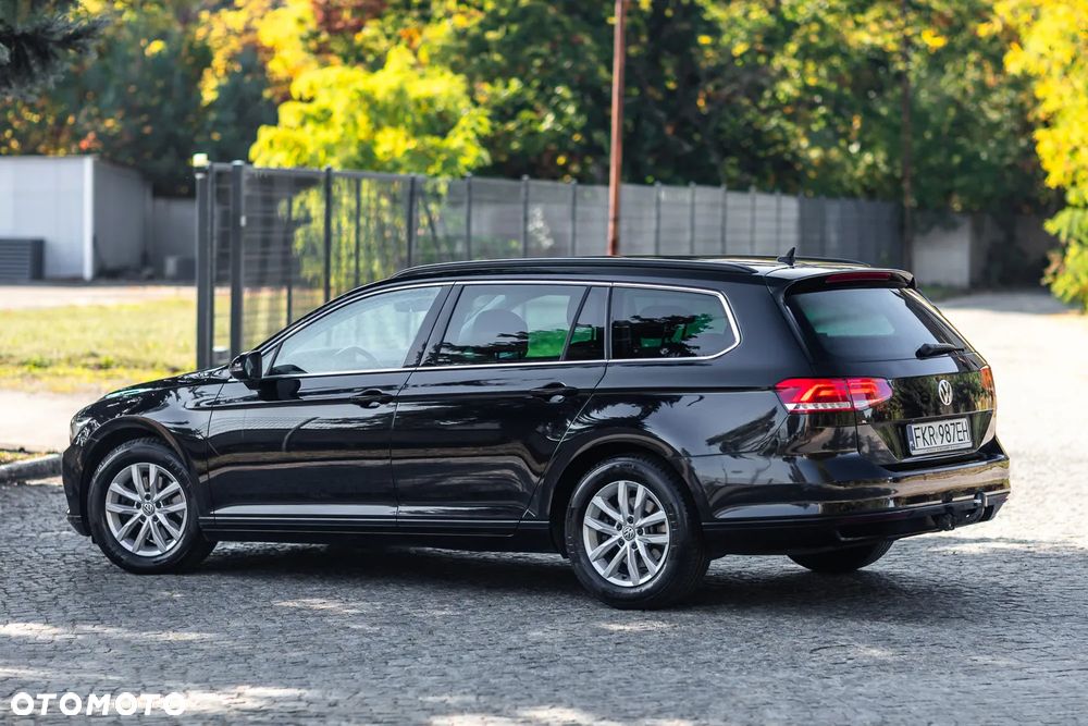Volkswagen Passat Variant 2.0 TDI SCR DSG - 15
