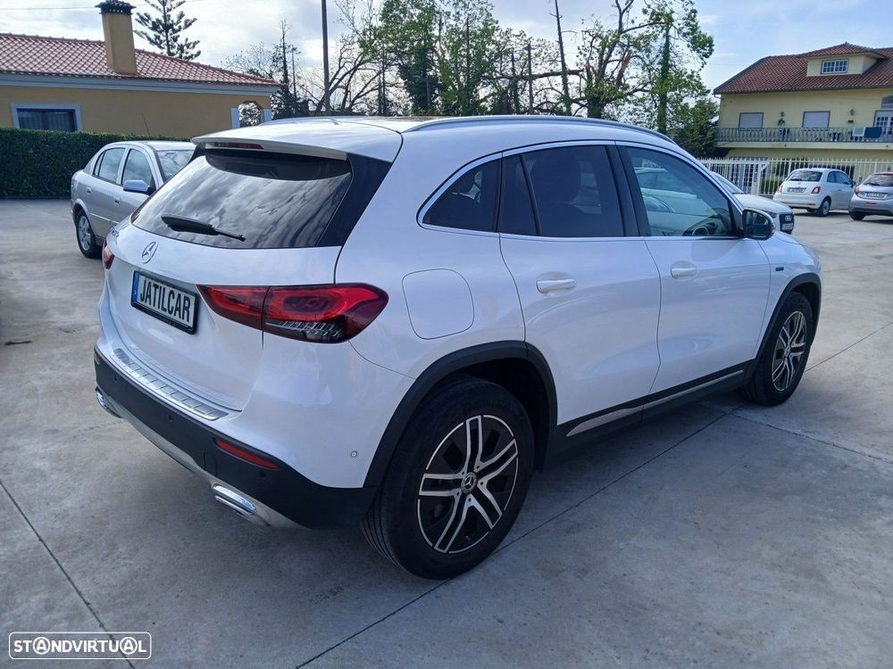 Mercedes-Benz GLA 250 e 8G-DCT - 10