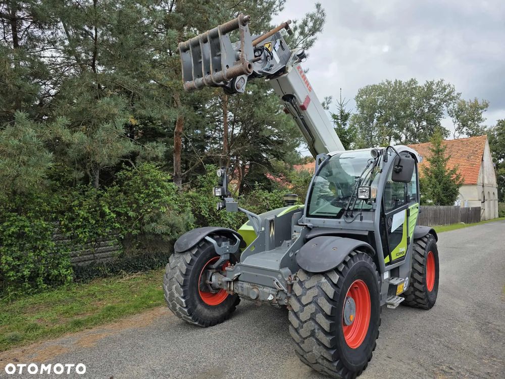 Claas Scorpion 7044 - 30