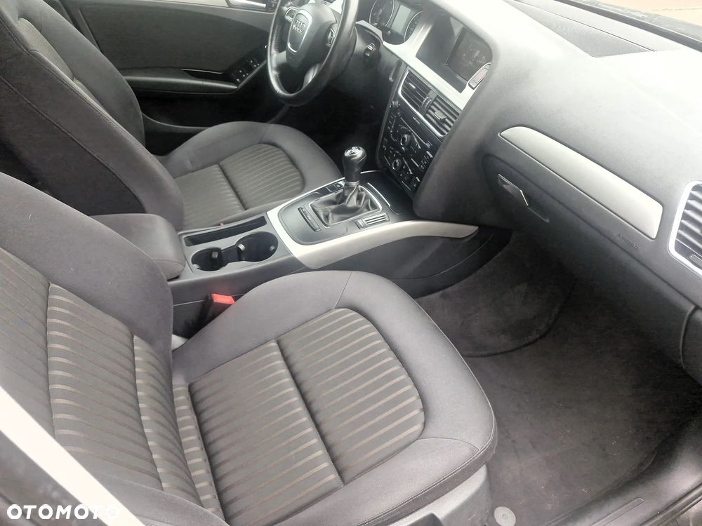 Audi A4 Avant - 28