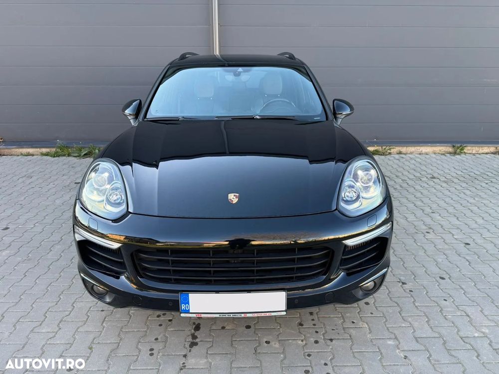 Porsche Cayenne 3.0 L - 2