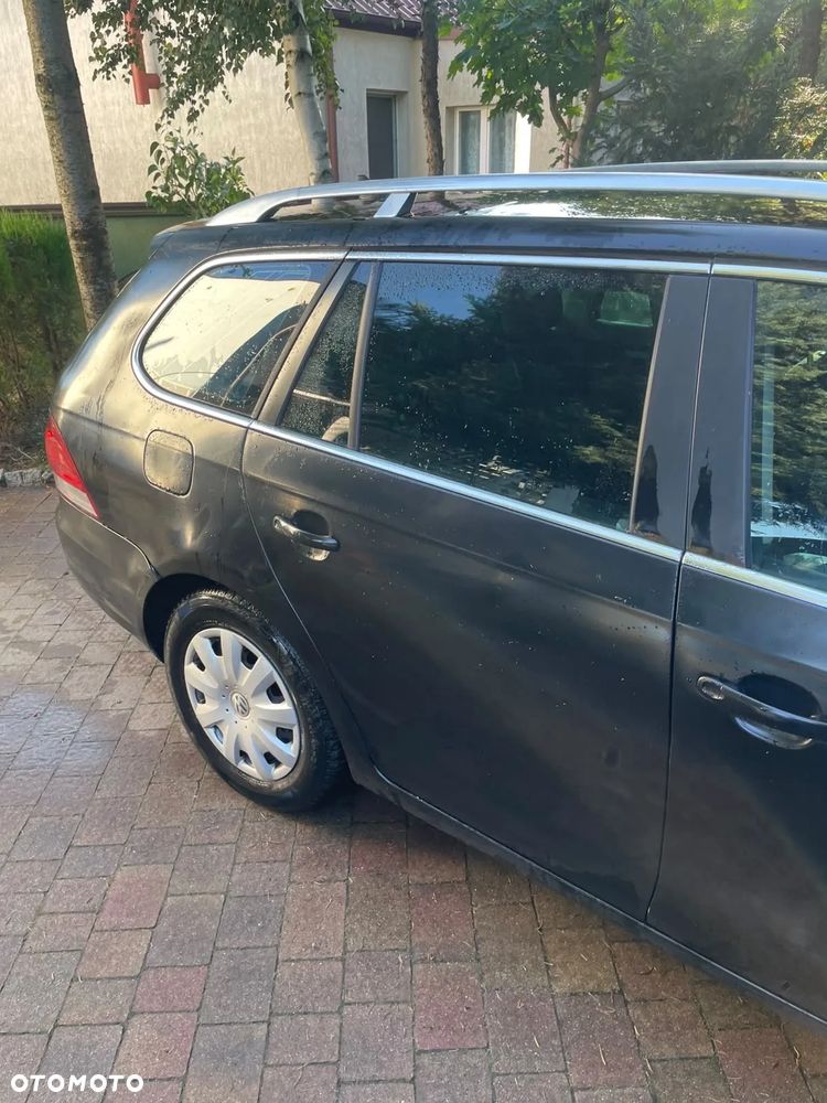 Volkswagen Golf - 10