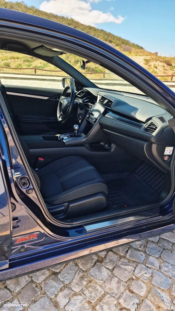 Honda Civic 1.0 i-VTEC Elegance Navi - 10