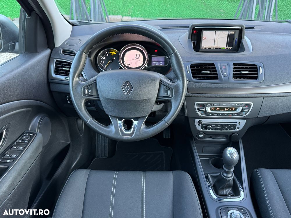 Renault Megane dCi 110 FAP Paris - 10