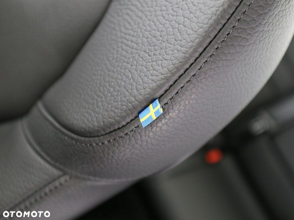 Volvo S60 T8 Recharge AWD Ultimate Dark - 14