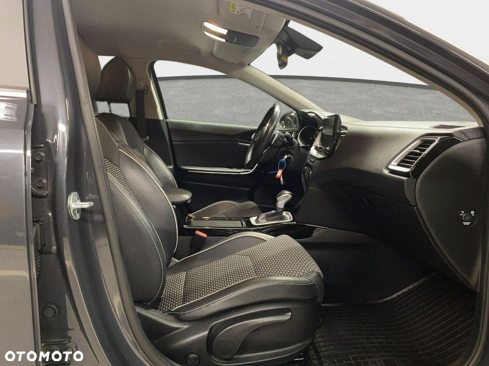 Kia XCeed - 13