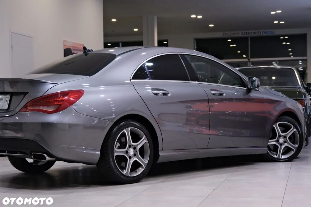 Mercedes-Benz CLA - 12