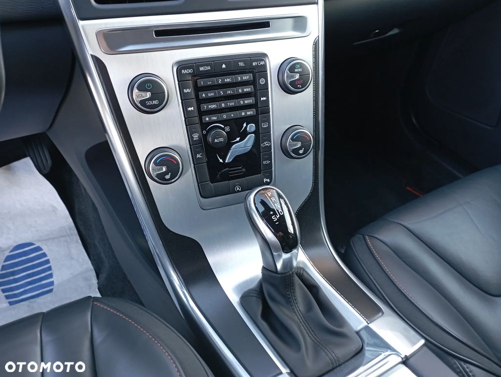 Volvo XC 60 D3 Geartronic Ocean Race - 24