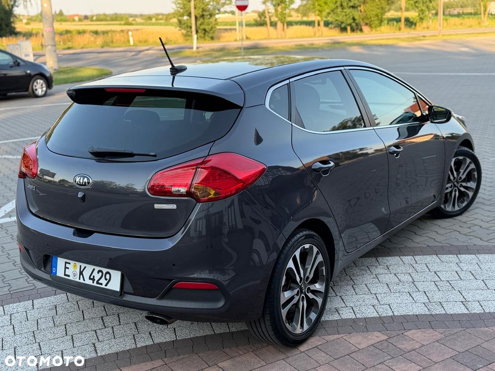 Kia Ceed 1.6 GDI Platinum Edition - 23