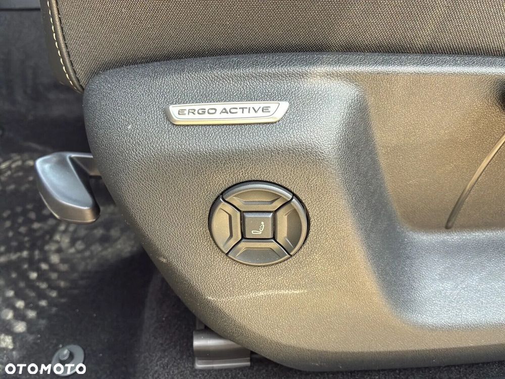 Volkswagen Tiguan - 34