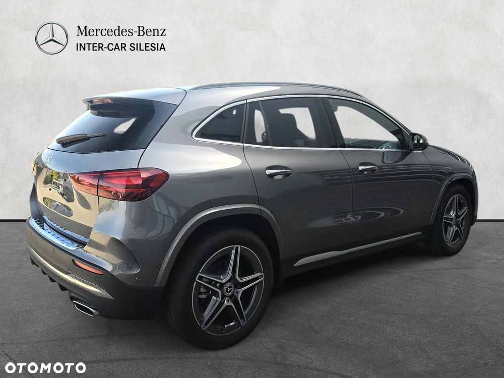 Mercedes-Benz GLA - 5