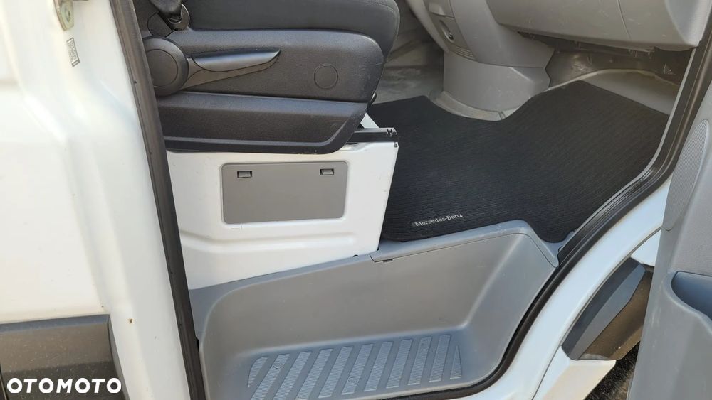 Mercedes-Benz Sprinter - 26