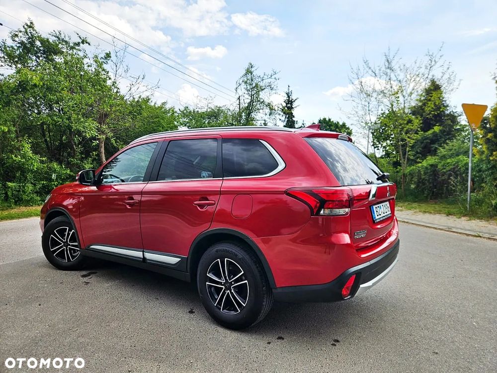 Mitsubishi Outlander 2.0 2WD SUV-Star - 13