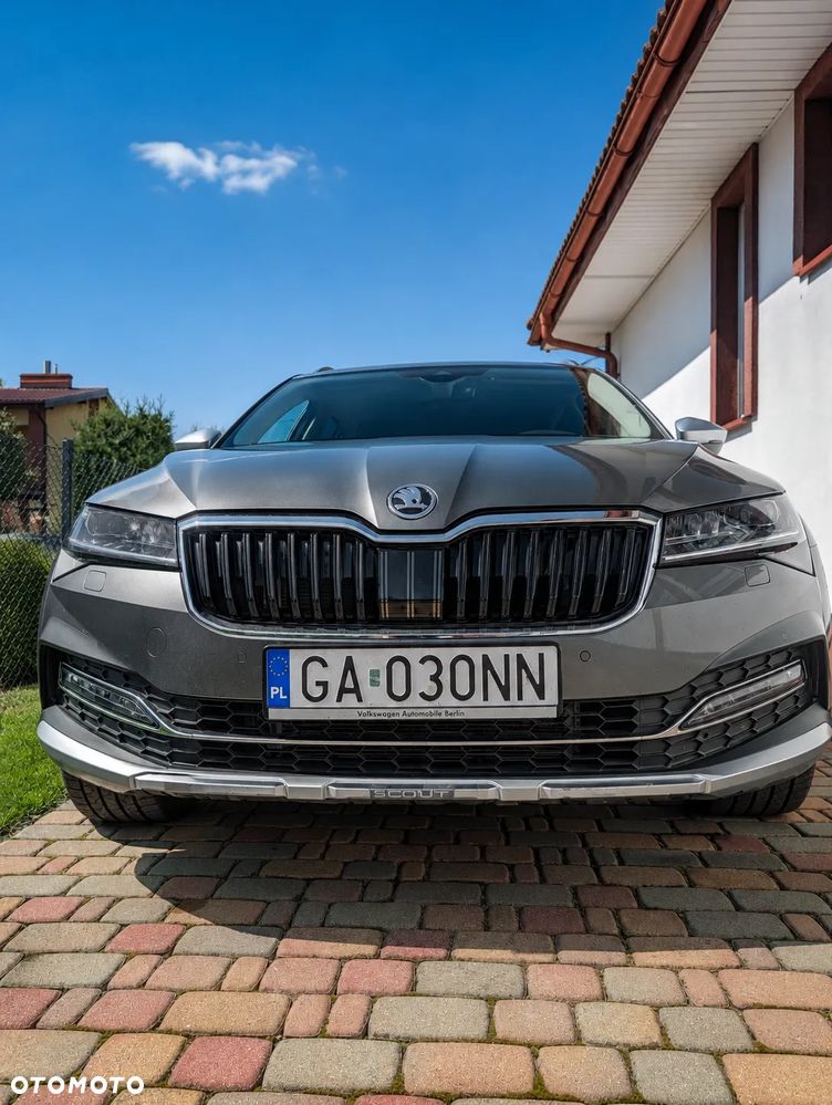 Skoda Superb 2.0 TDI SCR 4x4 Scout DSG - 6