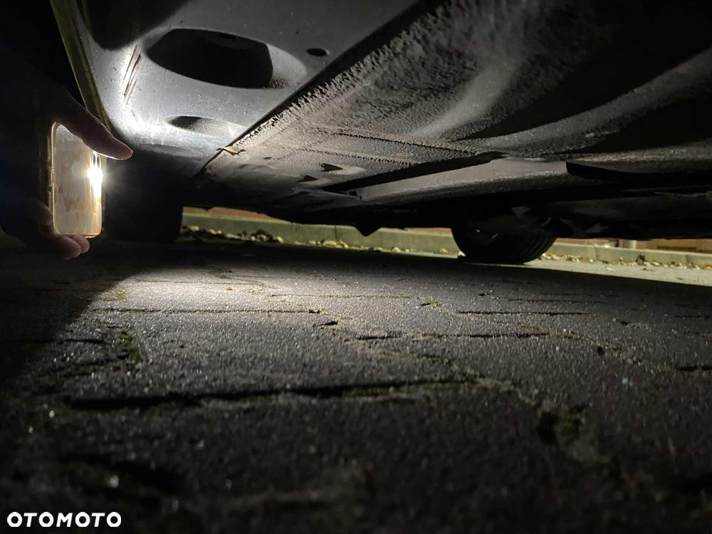 BMW Seria 3 323i - 20