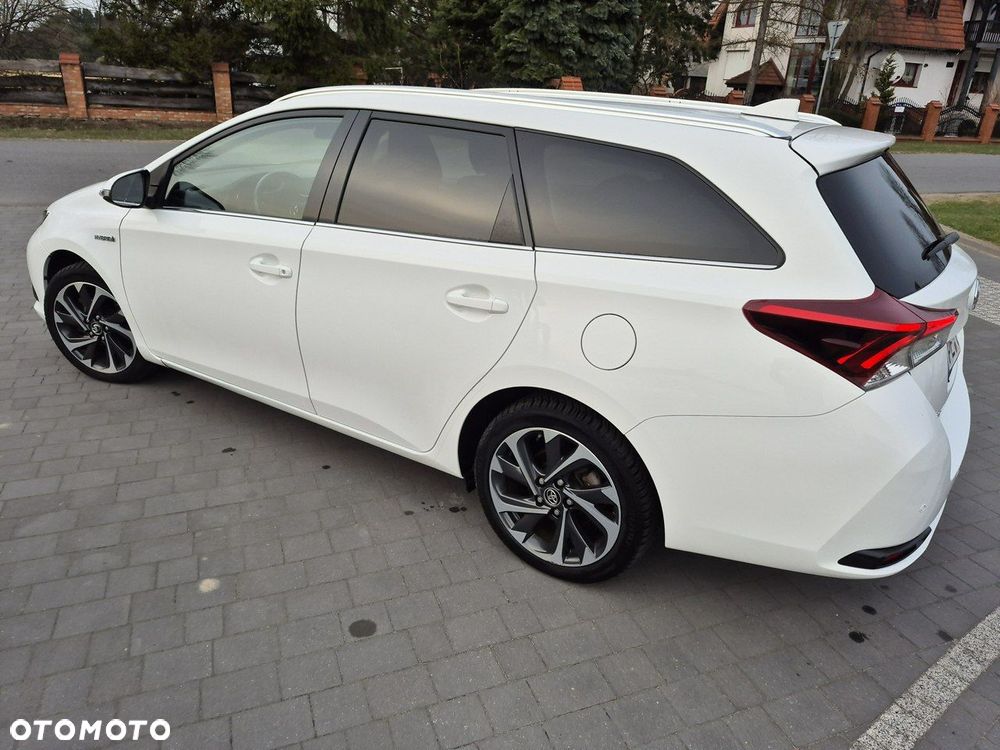 Toyota Auris - 2