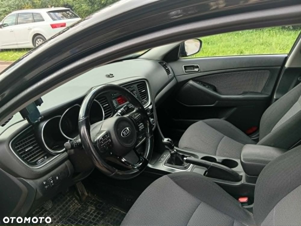 Kia Optima 2.0 L - 5