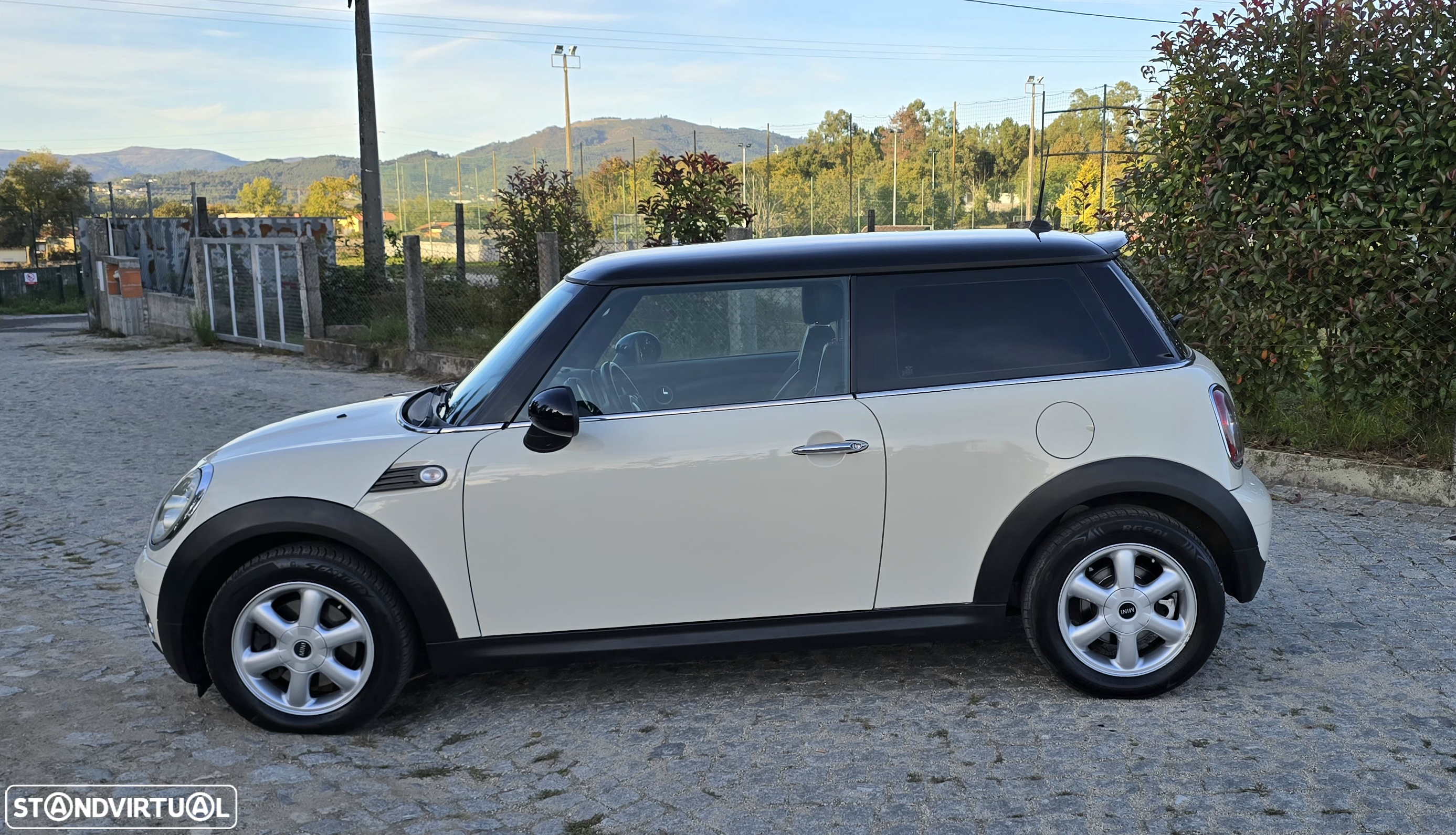 MINI 3 Portas Cooper D - 3