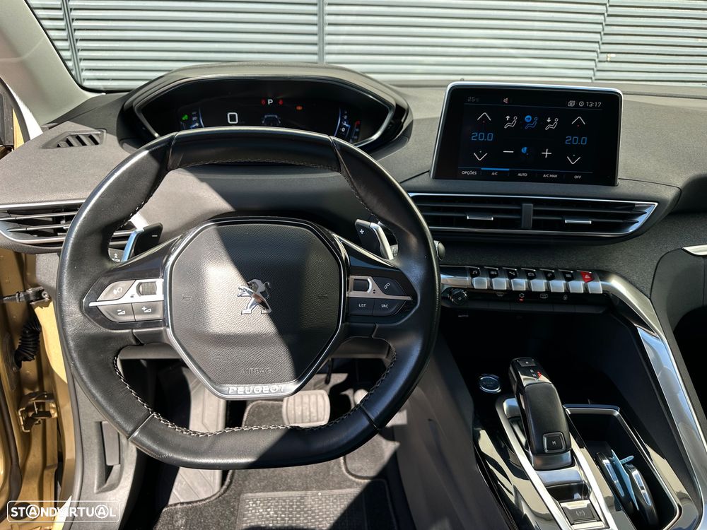 Peugeot 5008 1.2 PureTech Allure EAT8 - 17
