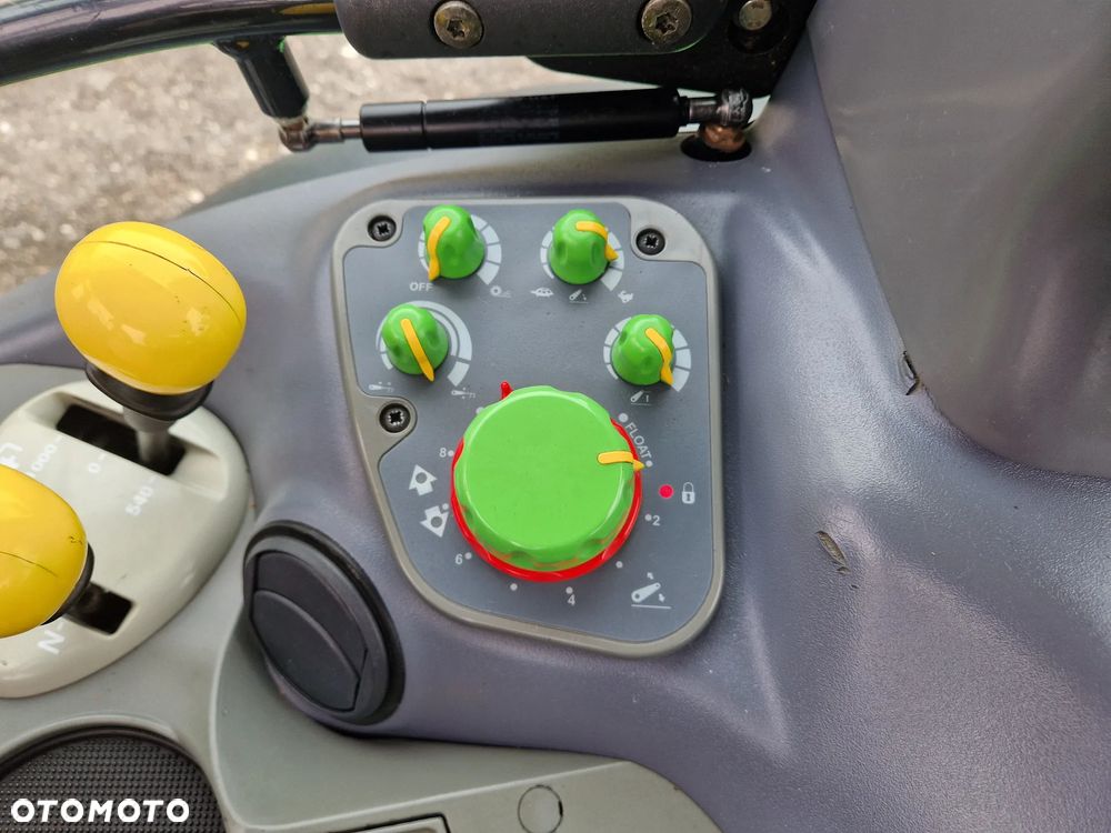 Deutz-Fahr AGROTRON 130 Profline Ładowacz STOLL - 13