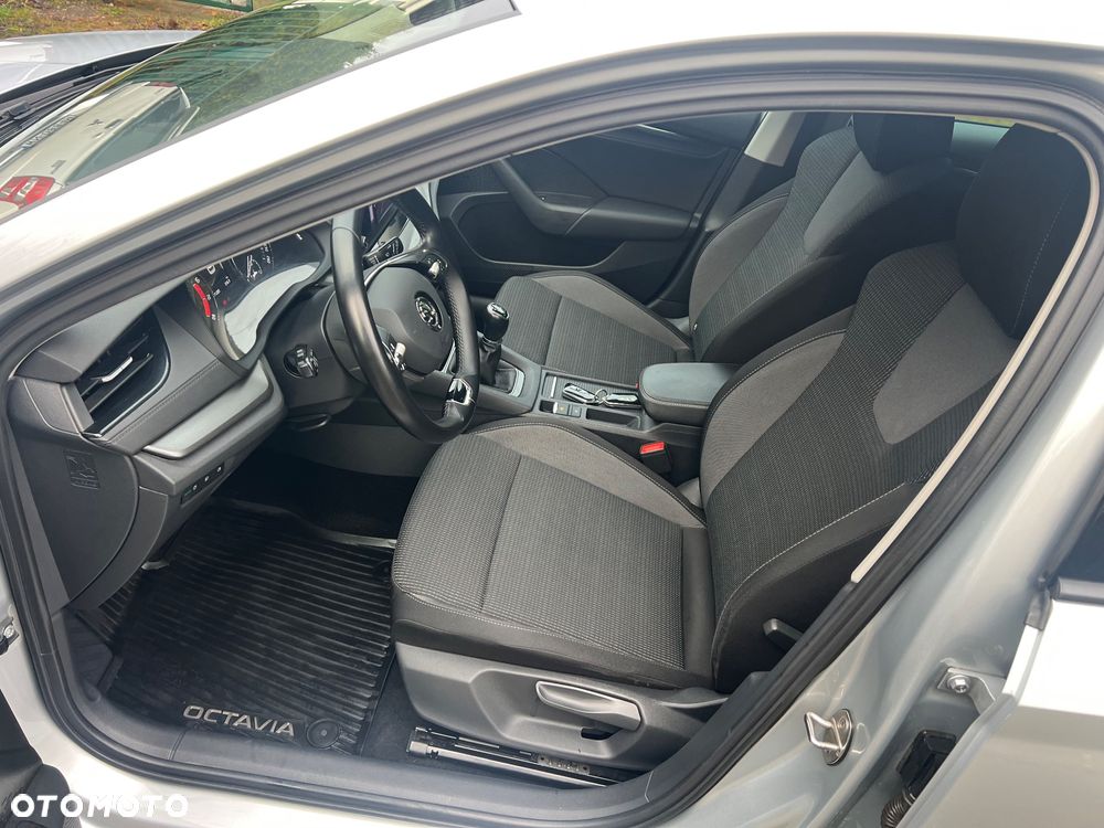 Skoda Octavia 1.5 TSI ACT Ambition - 13