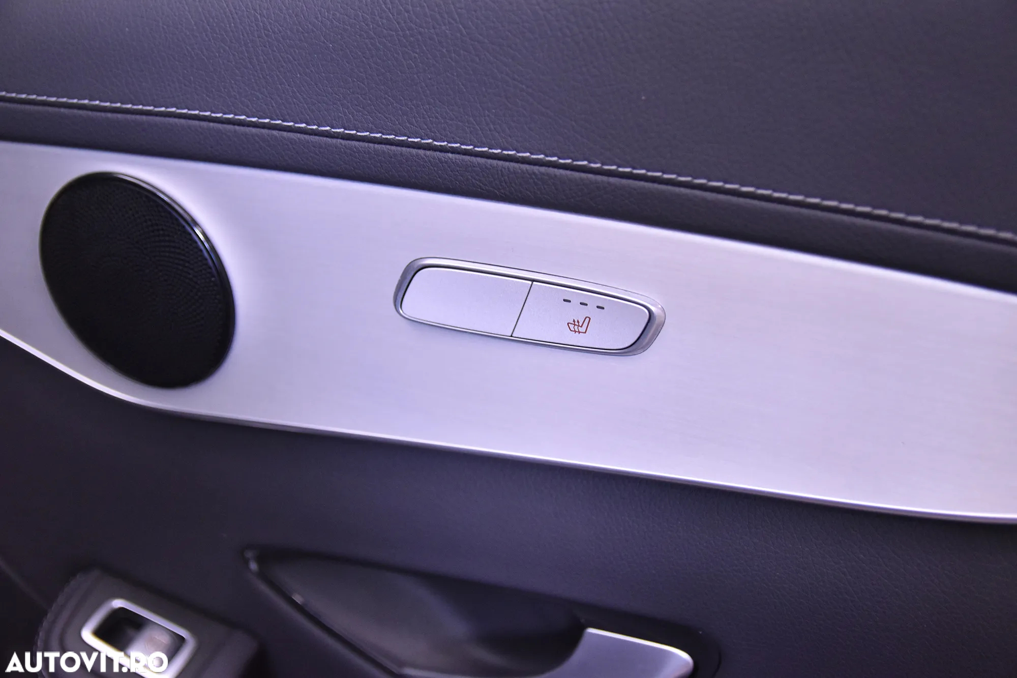 Mercedes-Benz GLC 300 e 4MATIC - 24