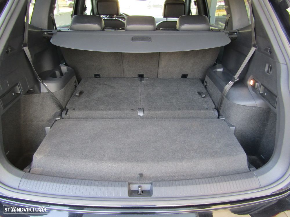 VW Tiguan Allspace 2.0 TDI Highline DSG - 27
